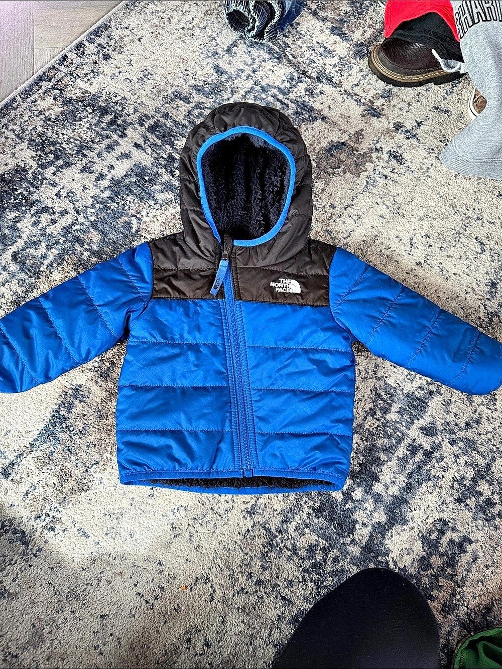 The North Face Infant Reversible Mossbud Swirl Hooded Jacket Blue & Black